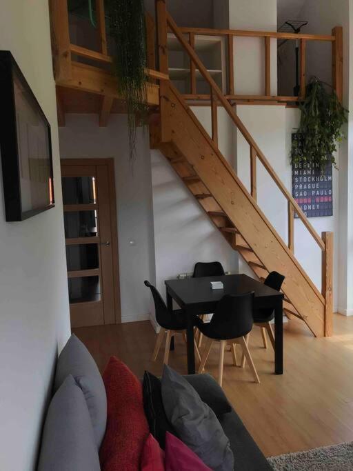 Precioso Atico Con Parking Privado. Vistas Al Rio Apartment Limpias Exterior photo